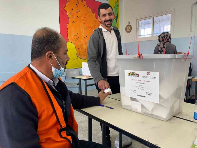 Filistinliler Yerel Seçimlerin İlk Turu İçin Sandık Başında