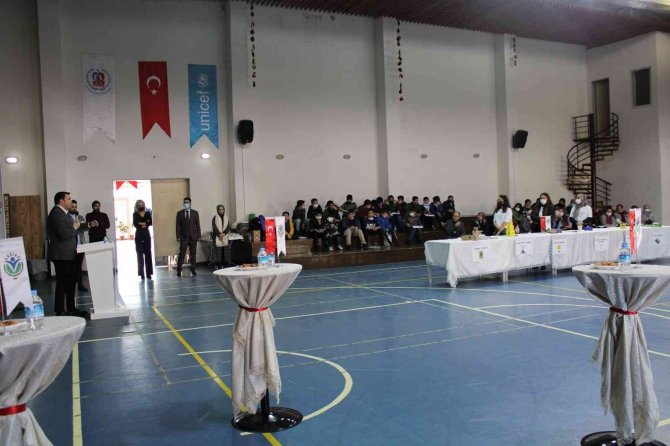 Gagi̇ad’dan “Genç Gaziantep Kodluyor” Sergisi