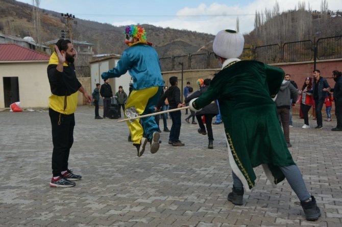 Gençlik Merkezinden Okullarda Farklı Etkinlikler
