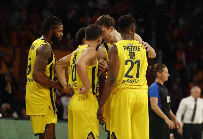 Ing Basketbol Süper Ligi: Galatasaray: 76 - Fenerbahçe: 86