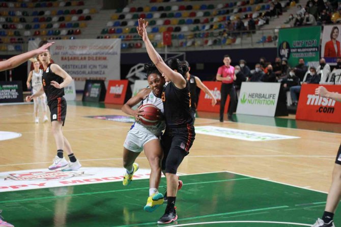 Kbsl: İ̇zmit Belediyespor: 69- Galatasaray: 80