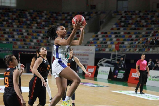 Kbsl: İ̇zmit Belediyespor: 69- Galatasaray: 80