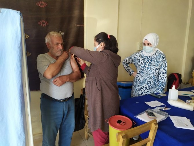 Nurhak İlçesinde Kovid-19 Aşısı Olan Herkese Hediye Çeki