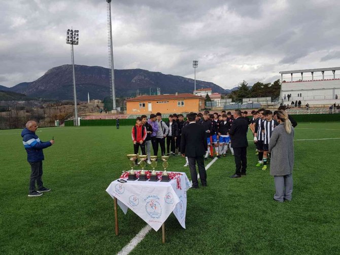 ‘Genç Erkekler Futbol Turnuvası’ Şampiyonu Belli Oldu