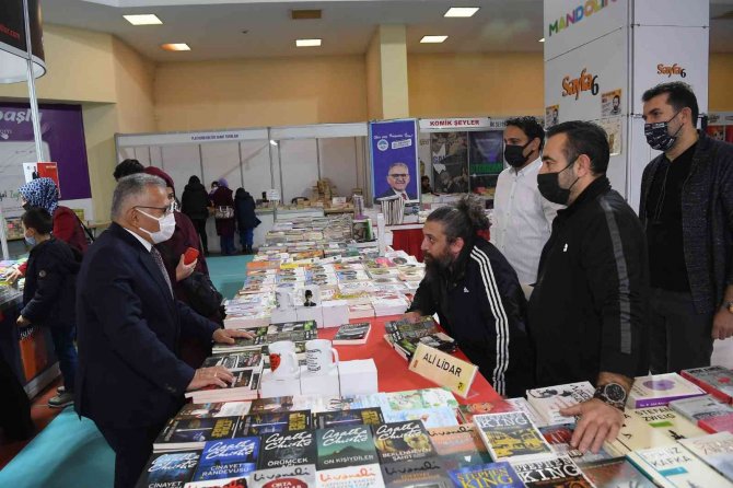 Başkan Büyükkılıç, Kitap Fuarı’ndan Çağrıda Bulundu
