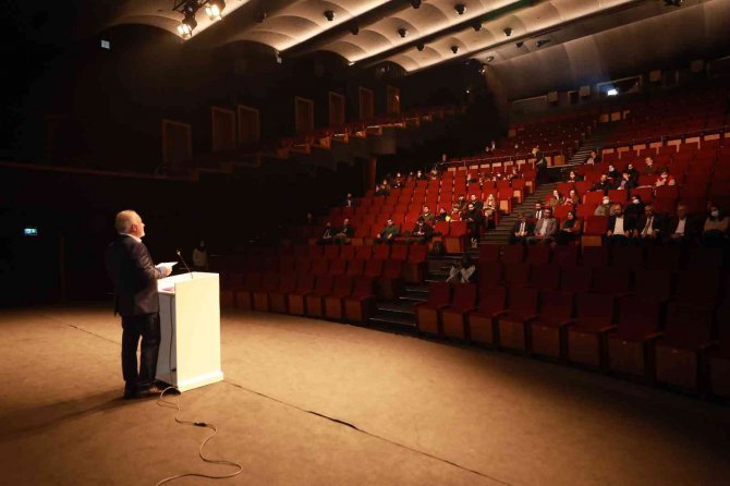 Dünyayı Esir Alan Kovid-19’a ‘Karantina Penceresinden’ Bakış