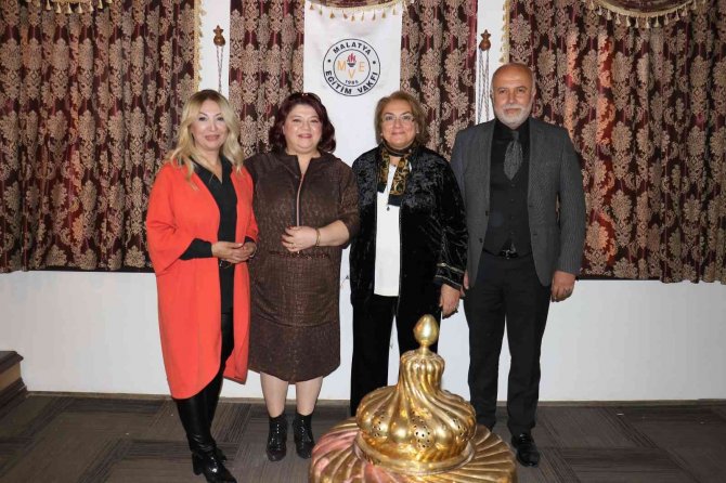 Malatya Eğitim Vakfı Kadın Kollarında Nöbet Değişimi