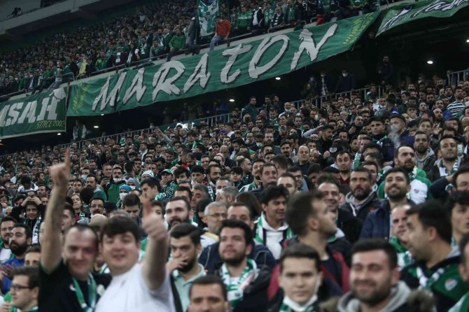 Spor Toto 1. Lig: Bursaspor: 0 - Manisa Fk: 0 (İ̇lk Yarı Sonucu)