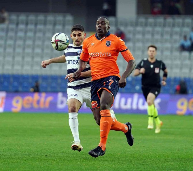Spor Toto Süper Lig: Medipol Başakşehir: 2 - Kasımpaşa: 1 (Maç Sonucu)