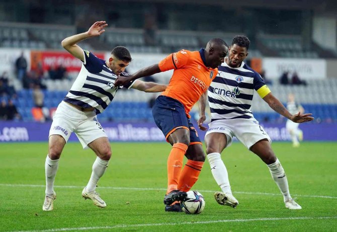 Spor Toto Süper Lig: Medipol Başakşehir: 2 - Kasımpaşa: 1 (Maç Sonucu)