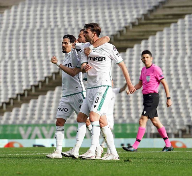 Spor Toto Süper Lig: Fatih Karagümrük: 1 - İ̇h Konyaspor: 1 (İ̇lk Yarı)