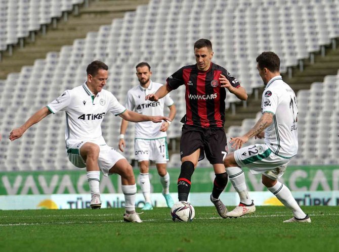 Spor Toto Süper Lig: Karagümrük: 1 - Konyaspor: 4 (Maç Sonucu)