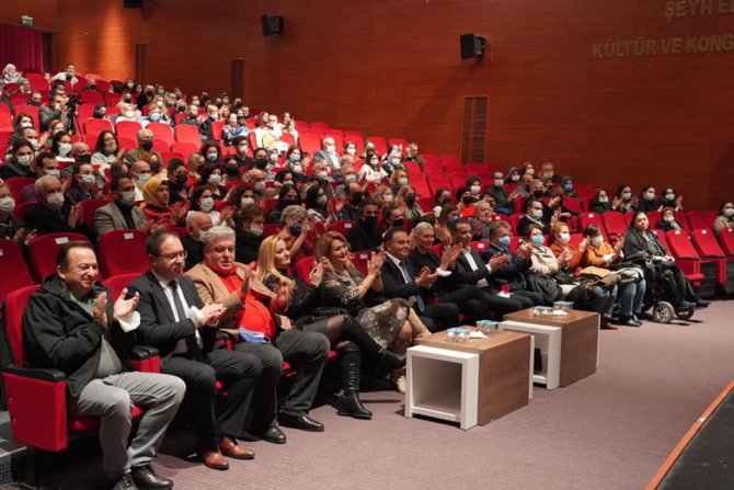 Sanatçısı Ayfer Er Bilecik’te Sahne Aldı