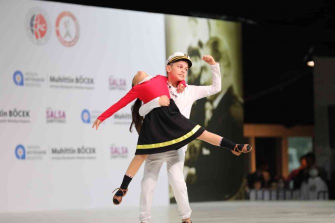 Antalya’da Salsa Rüzgarı