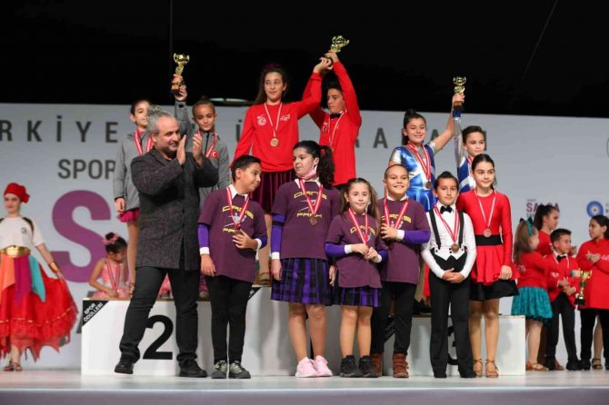 Antalya’da Salsa Rüzgarı