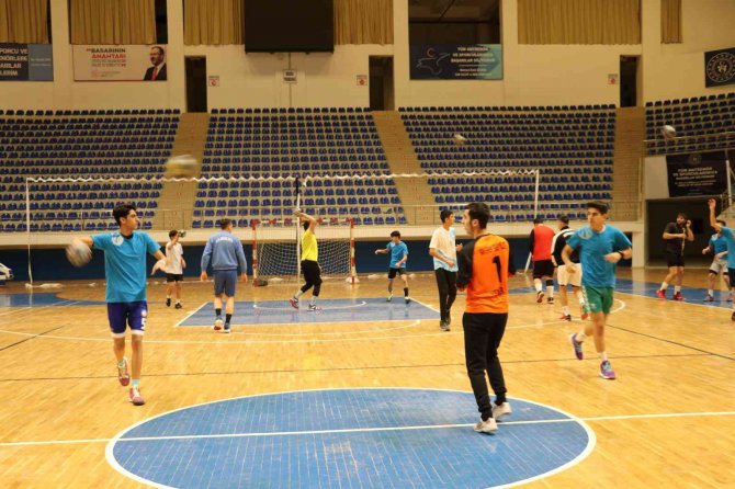 Van Erek Beş Yıldız Sk 1. Lig’e Göz Dikti