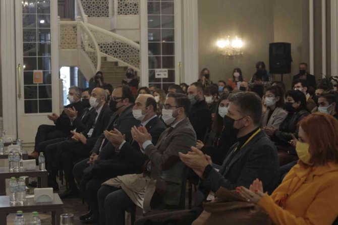 Prof. Dr. Öztürk: “Sinema, Akademik Fildişi Kulesine Sıkıştıramayacağımız Entelektüel Haz Sağlar”
