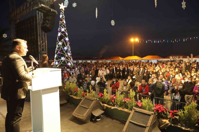 11. Alanya Uluslararası Yeni Yıl Pazarı Açıldı