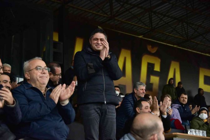 Aliağaspor Fk Evinde Farklı Kazandı