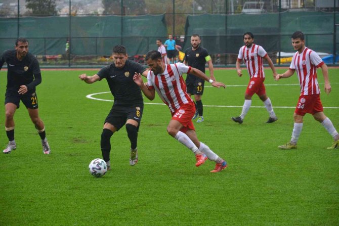 Aliağaspor Fk Evinde Farklı Kazandı