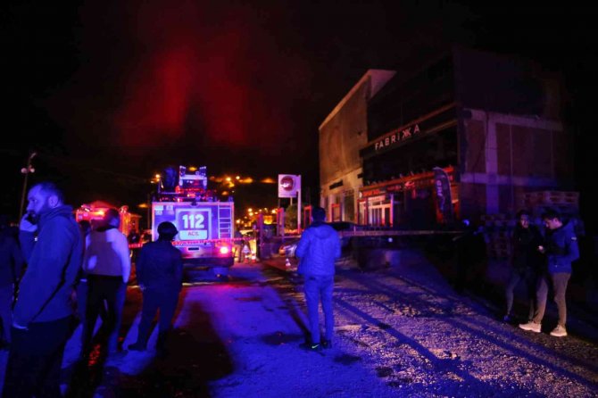 Artvin’de Bir Kafede Çıkan Yangında 8 Kişi Yaralandı