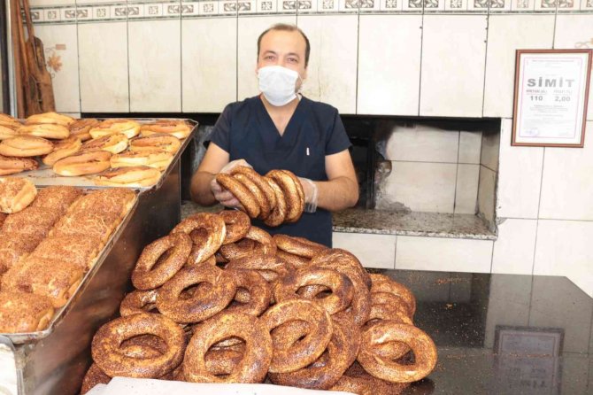 Balıkesir’de Simit 3 Lira Oldu