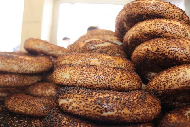 Balıkesir’de Simit 3 Lira Oldu