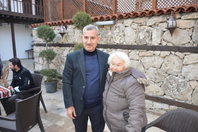 Başkan Çınar, Sanatçıları Tarihi Konakta Ağırladı