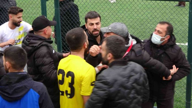 Dostluk Mesajıyla Başlayan Maç Kavgayla Bitti