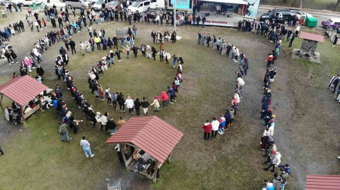 Hamsi Festivalinde 3 Bin Kişiye 2 Ton Hamsi Dağıtıldı