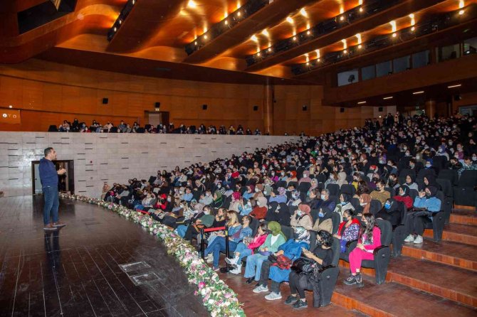 Kitap Fuarına Hafta Sonu Akını