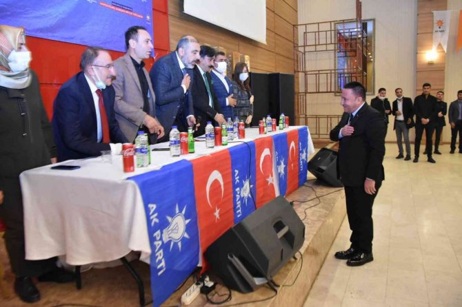 Belediye Başkanı Beyoğlu Üniversiteli Gençlerle Bir Araya Geldi