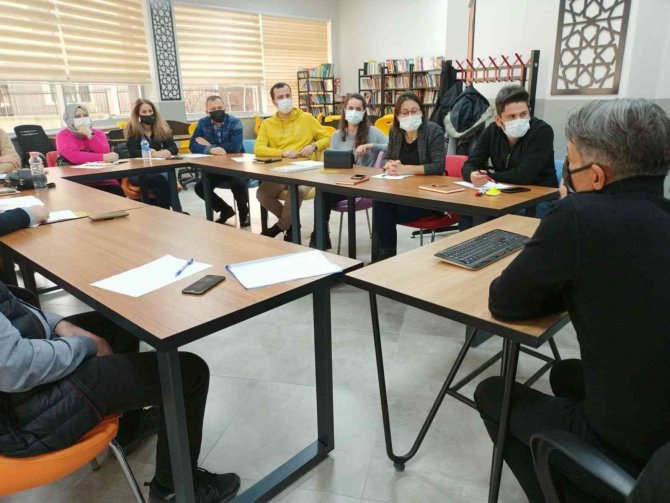 "Danışmanım Olur Musun?" Projesine İlgi Artıyor