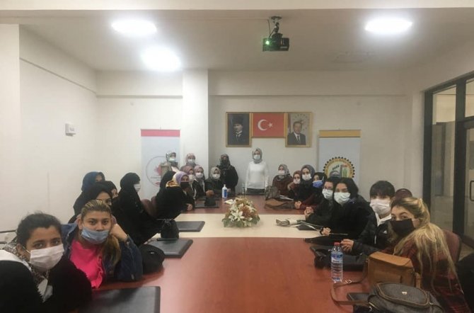 Kadın Sağlığı Eğitimleri Devam Ediyor