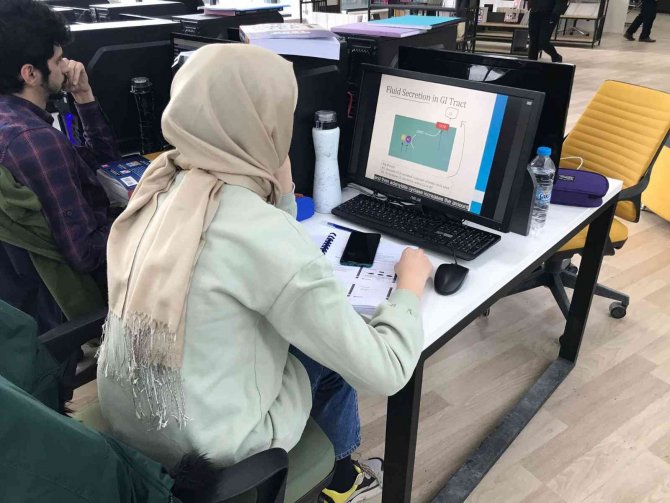 Elazığ’ın İlk Dijital Kütüphanesi Büyük İlgi Görüyor