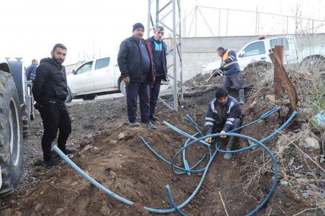 Hakkari Belediyesi 40 Evi Yeni Su Hattına Kavuşturdu