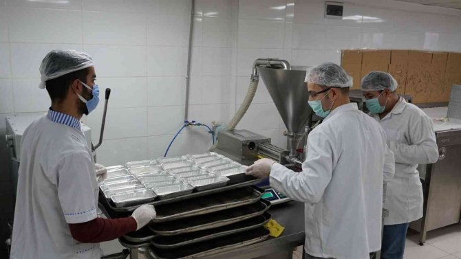 Haliliye’de Çölyaklılara Glütensiz Ekmek Desteği