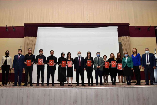 Rektör Namık Ak: “Kalkınmış Bir Ülke İçin Güçlü Bir Eğitim Sistemi Zorunludur”