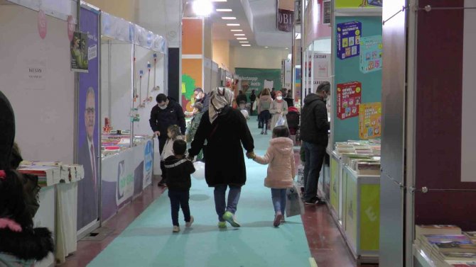 Kayseri Kitap Fuarı’ndan Yeni Ziyaretçi Rekoru