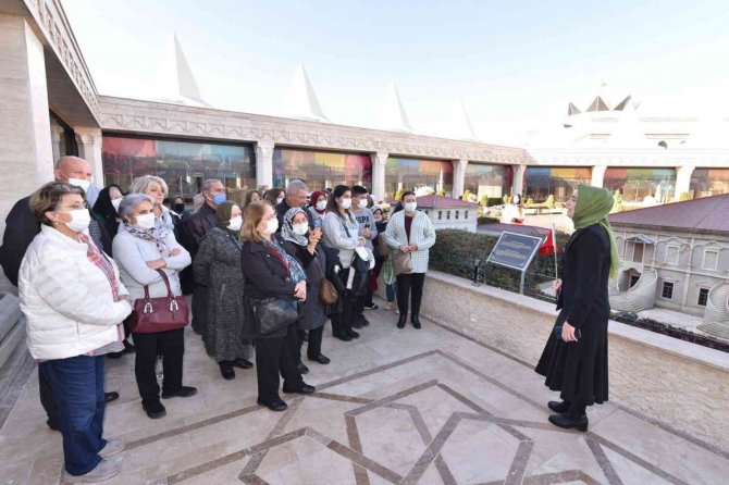 Konya Panorama Müzesi Hazreti Mevlana Dostlarıyla Dolup Taşıyor
