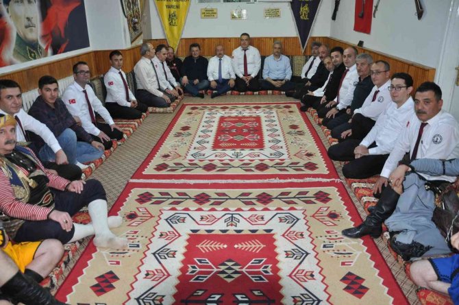 Anadolu Yarenleri Ve Seymenleri Simav’da Buluştu