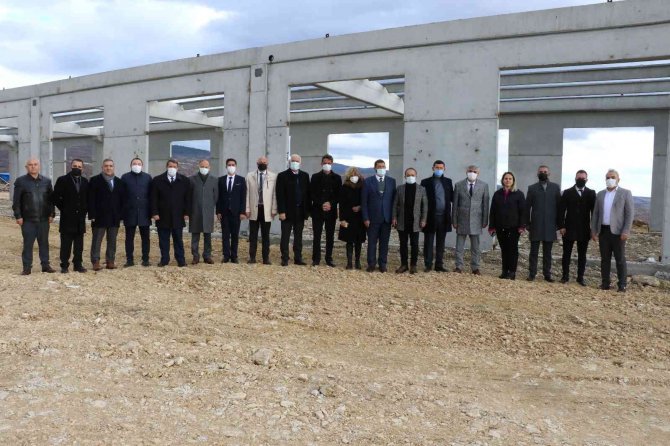Demirci’ye Tarım Ürünleri Merkezi Kazandırılıyor