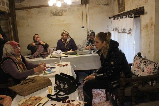 Bahar Toksoy Guidetti, Kilis Aktif Yaşam Merkezi’ndeki Yaşlılar İle Buluştu