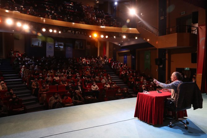 Yazar Tufan: “Bize Düşen İnsanı Savunmaktır”