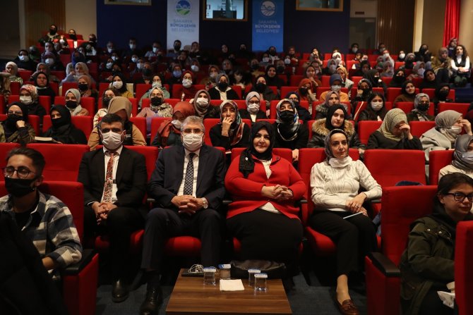 Yazar Tufan: “Bize Düşen İnsanı Savunmaktır”