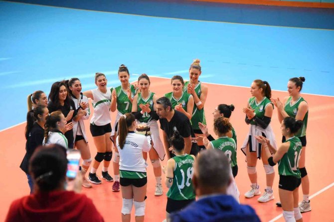 Salihli’nin Sultanları İlk Yarıyı Lider Tamamladı