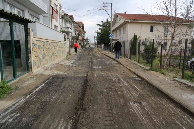 Serdivan’da 11 Sokak Asfalta Hazır