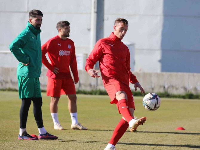 Sivasspor, Galatasaray Maçı Hazırlıklarını Tamamladı