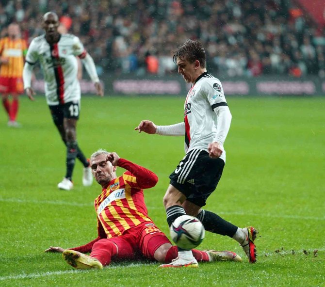 Spor Toto Süper Lig: Beşiktaş: 4 - Kayserispor: 2 (Maç Sonucu)