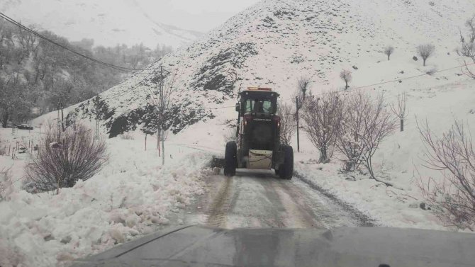 Tunceli’de Karla Mücadele Çalışmaları Sürüyor